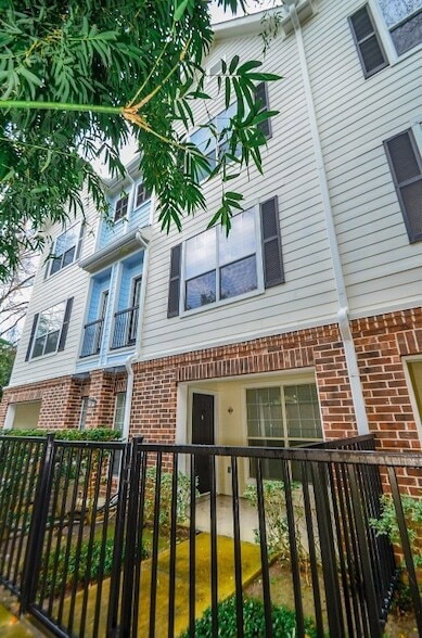 9200 Westheimer Rd, Unit 802 in Houston, TX - Building Photo - Building Photo