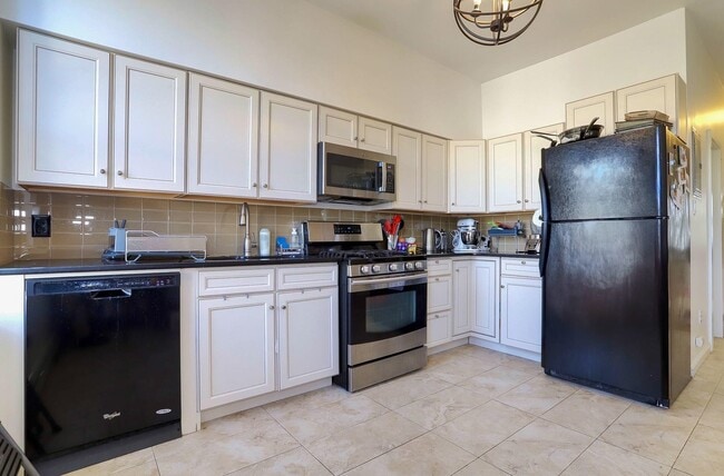 169 Ogden Ave. in Jersey City, NJ - Building Photo - Building Photo