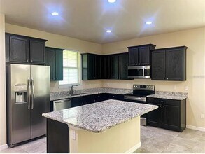 16190 Harbor Mist Alley in Oakland, FL - Building Photo - Building Photo