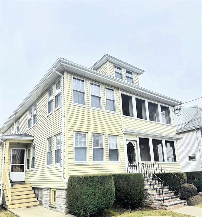 77 Plymouth St in Quincy, MA - Foto de edificio