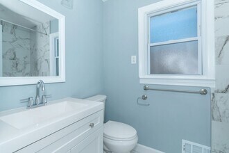 3367 Benjamin E Mays Dr SW in Atlanta, GA - Building Photo - Building Photo