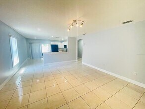 251 Owenshire Cir in Kissimmee, FL - Building Photo - Building Photo