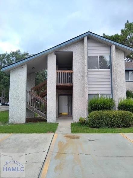 property at 910 Brett Dr