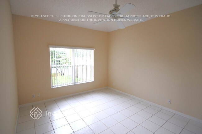 146 Saratoga Blvd E in West Palm Beach, FL - Building Photo - Building Photo