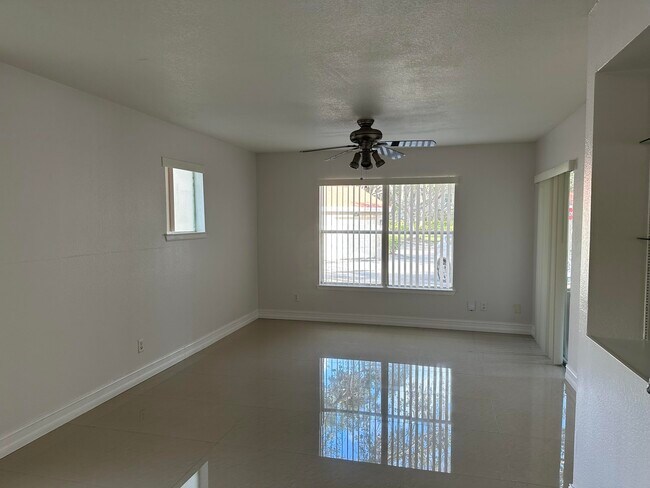 1885 Palm Cove Blvd in Delray Beach, FL - Building Photo - Building Photo