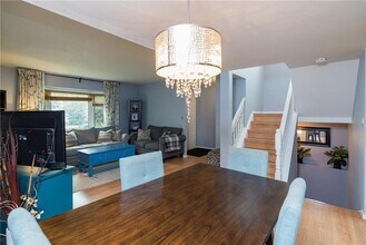 627 Novavista Dr in Winnipeg, MB - Building Photo - Building Photo