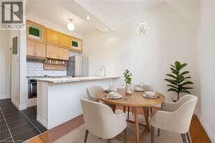 200 Woolwich St in Guelph, ON - Building Photo