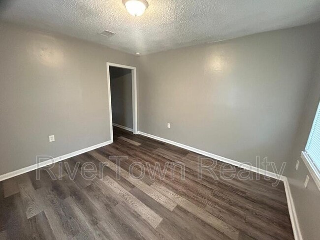 property at 3020 Sinclair St