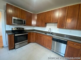 26 Schuyler St in Boston, MA - Building Photo