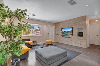 1773 SW 28th Way in Fort Lauderdale, FL - Building Photo - Building Photo