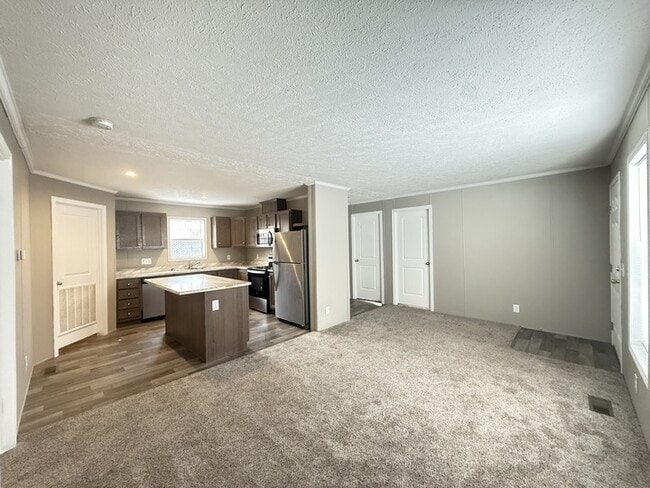 10610 State Rte 762 in Lockbourne, OH - Building Photo - Building Photo