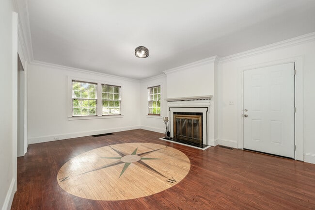 2035 Chesterfield Ave in Charlotte, NC - Building Photo - Building Photo