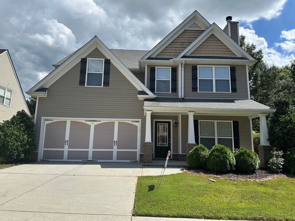 1231 Autumn Wood Trail in Buford, GA - Building Photo