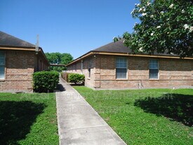 2003 Villa Linda Ave in Edinburg, TX - Building Photo
