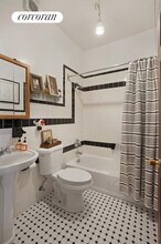 312 W 98th St in New York, NY - Building Photo - Building Photo
