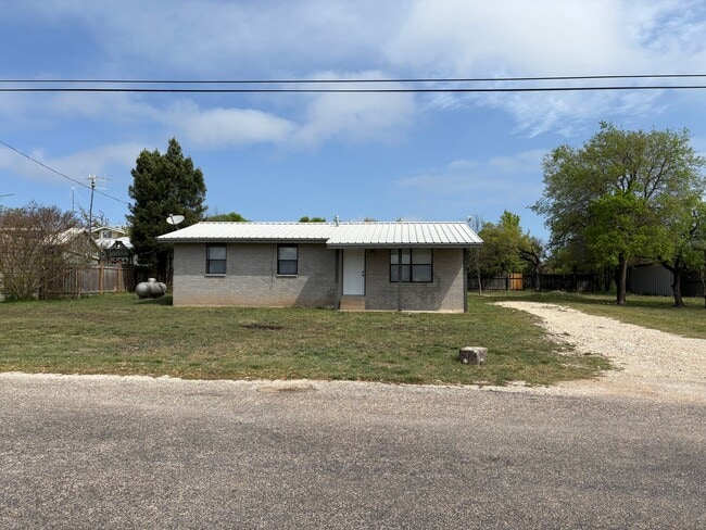 property at 105 Deloris Dr