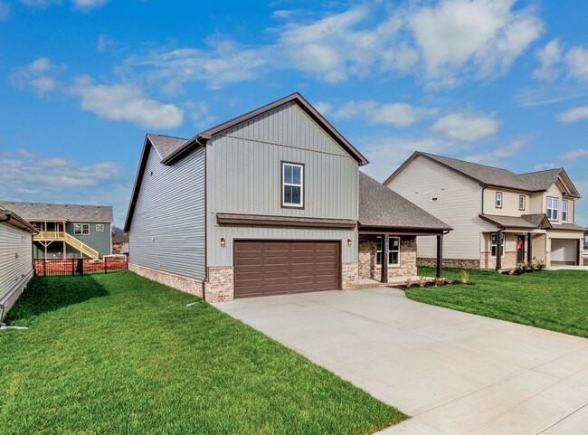 2628 Rafiki Dr in Clarksville, TN - Building Photo - Building Photo