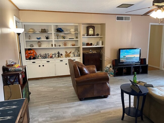 property at 4031 Martinshire Dr