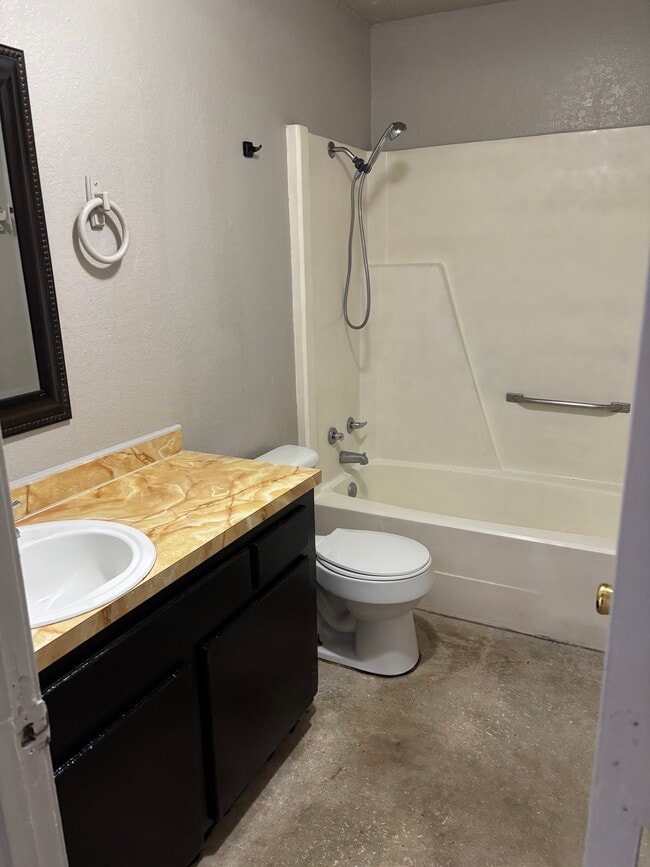 806 N 5th St in Jay, OK - Building Photo - Building Photo