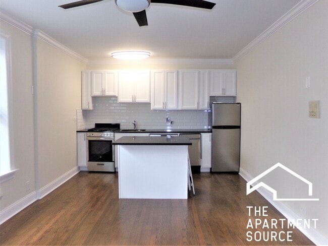 property at 918 Green Bay Rd