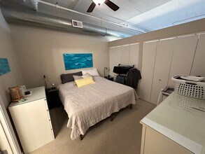 565 W Quincy St, Unit 1715 in Chicago, IL - Building Photo - Building Photo