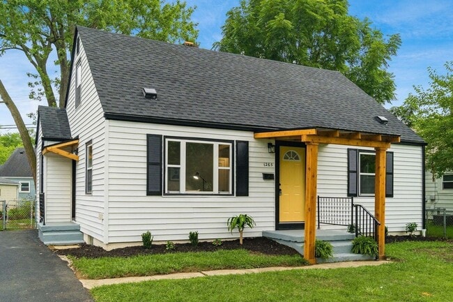 property at 1265 E N Broadway St