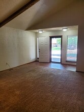 7903 Debar Cir in Oklahoma City, OK - Building Photo - Building Photo