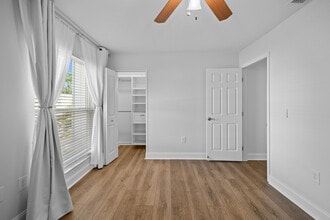 11816 Cypress Hill Cir in Tampa, FL - Building Photo - Building Photo