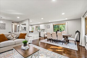 2N361 Diane Ave in Glen Ellyn, IL - Building Photo - Building Photo