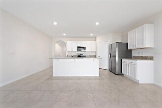 5715 Sundial Ter in St. Cloud, FL - Building Photo - Building Photo