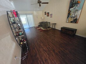 3760 NW 56th Pl in Gainesville, FL - Building Photo - Building Photo