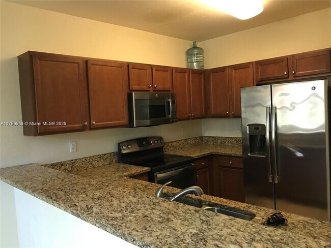 8900 NW 97th Ave, Unit 212 in Doral, FL - Building Photo - Building Photo