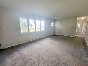 5641 4th St NE in Fridley, MN - Building Photo - Building Photo