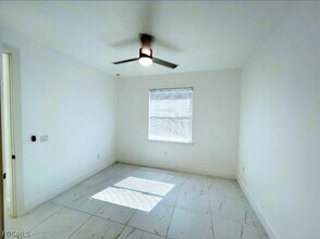 674 Chemstrand St E in Lehigh Acres, FL - Building Photo - Building Photo