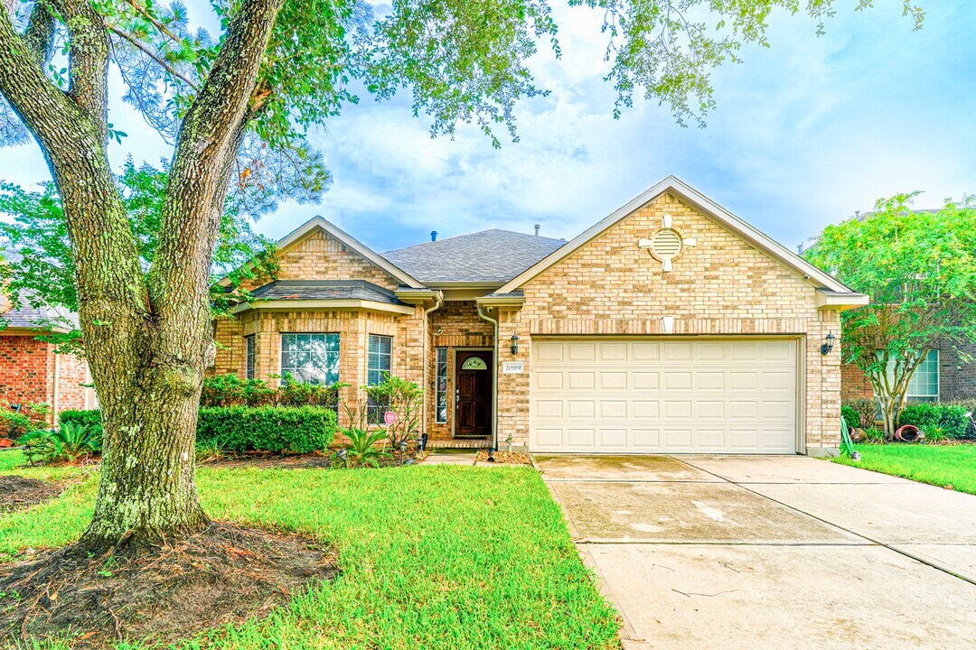 20919 Garden Arbor Ln in Richmond, TX - Building Photo