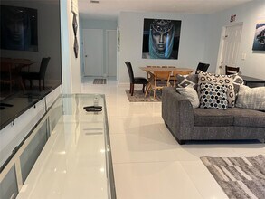 1658 Madison St in Hollywood, FL - Building Photo - Building Photo