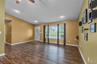 215 Stonewall Dr in Jackson, MO - Building Photo - Building Photo