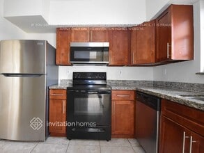 510 NE 172nd St in North Miami Beach, FL - Foto de edificio - Building Photo