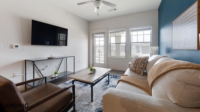 2115 Windsor Blvd, Unit 2307 in Lockhart, TX - Foto de edificio - Building Photo