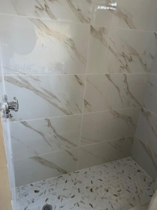 39 Thatcher St, Unit 1 bedroom shared living in Brockton, MA - Building Photo - Building Photo