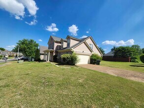 6667 Einat Cove in Memphis, TN - Building Photo - Building Photo