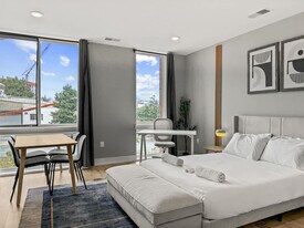 626 N Delaware Ave in Philadelphia, PA - Building Photo