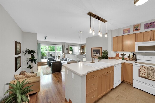 property at 856 Walnut St