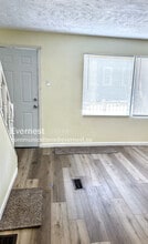 1050 Holmden Ave in Cleveland, OH - Building Photo - Building Photo