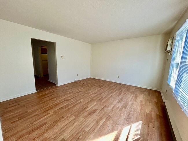 190 Macey Ave in Versailles, KY - Foto de edificio - Building Photo