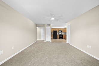 5725 Baywater Dr, Unit 5725 Baywater Drive in Tampa, FL - Building Photo - Building Photo