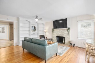 2103 Washington Ave in Fredericksburg, VA - Building Photo - Building Photo