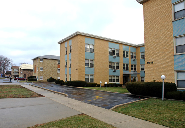 9801 S Kedzie Ave in Evergreen Park, IL - Building Photo - Building Photo