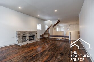 2059 N Clifton Ave, Unit 1 in Chicago, IL - Building Photo - Building Photo