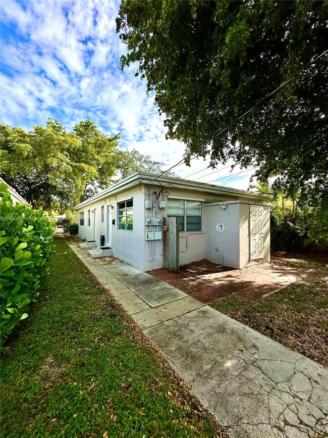 property at 1941 Dewey St